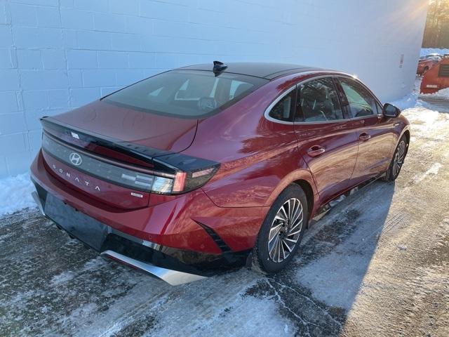 new 2025 Hyundai Sonata Hybrid car, priced at $39,061