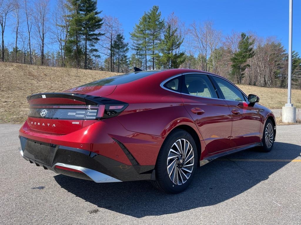 new 2025 Hyundai Sonata Hybrid car, priced at $38,061