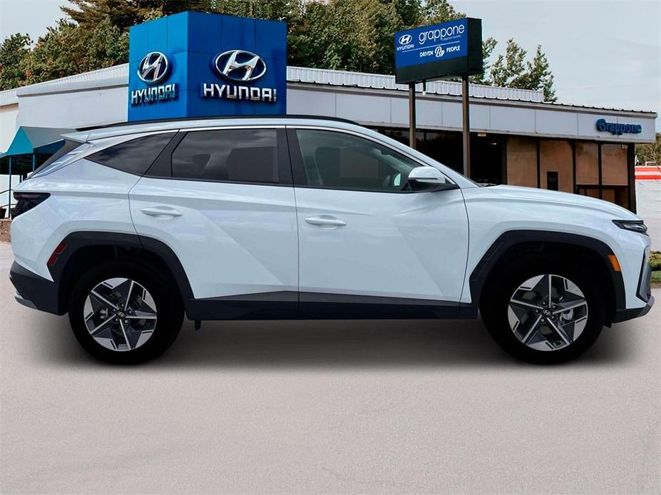 new 2025 Hyundai TUCSON Hybrid car, priced at $38,405