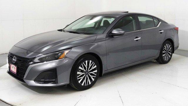 used 2024 Nissan Altima car, priced at $29,781