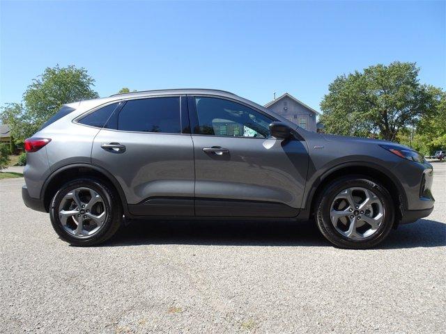 used 2025 Ford Escape car, priced at $29,988