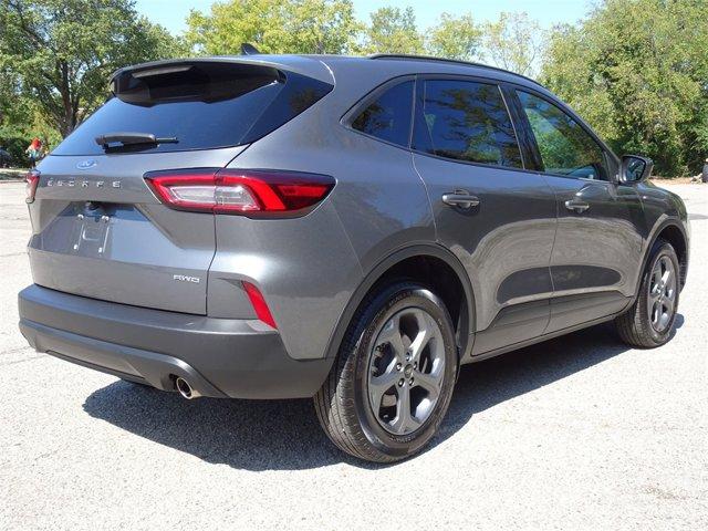 used 2025 Ford Escape car, priced at $29,988