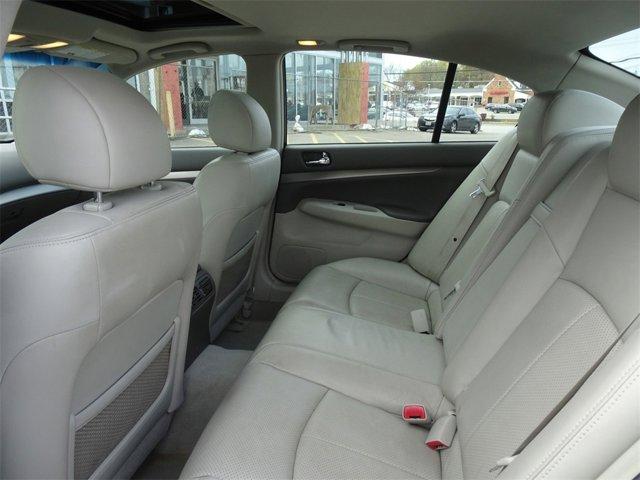 used 2011 INFINITI G25 car