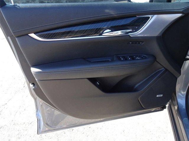 used 2021 Cadillac XT6 car, priced at $35,995
