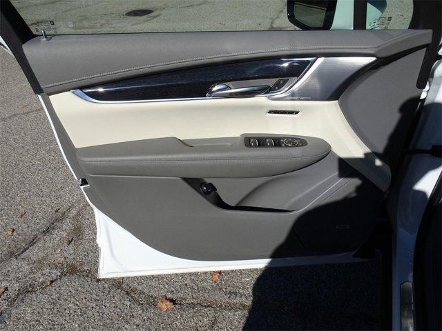 used 2023 Cadillac XT6 car, priced at $38,995