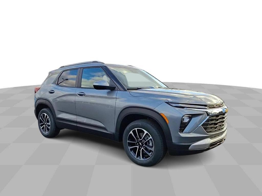 new 2025 Chevrolet TrailBlazer car, priced at $28,559