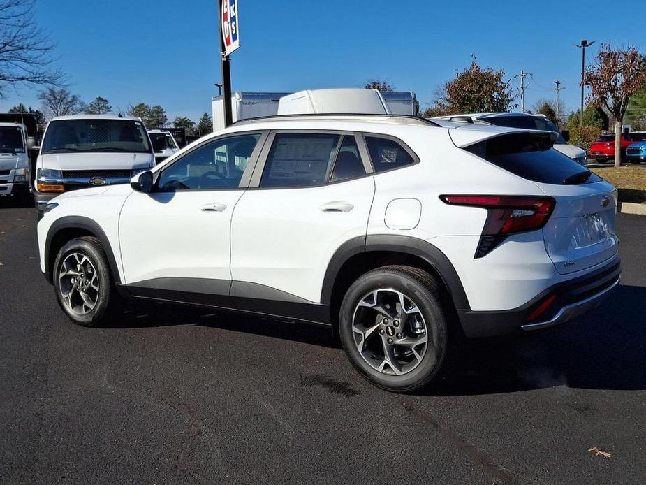 new 2025 Chevrolet Trax car, priced at $25,880