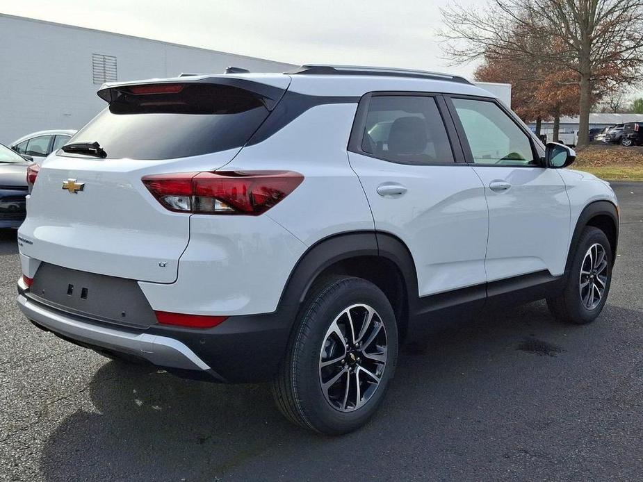 new 2025 Chevrolet TrailBlazer car, priced at $28,615