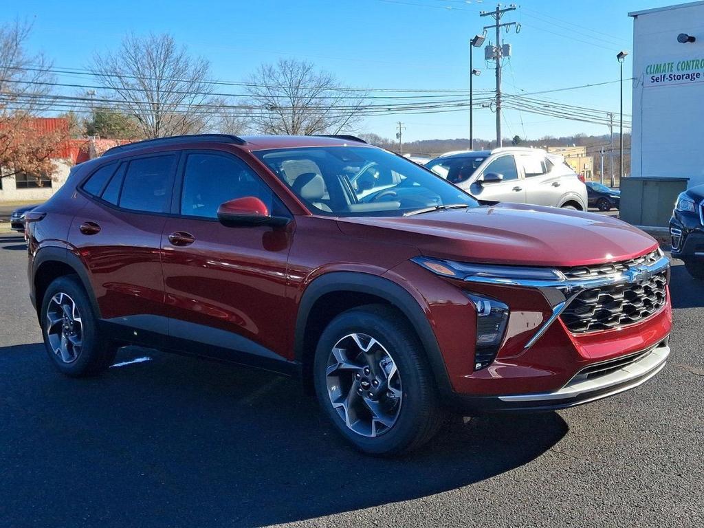 new 2025 Chevrolet Trax car, priced at $25,784