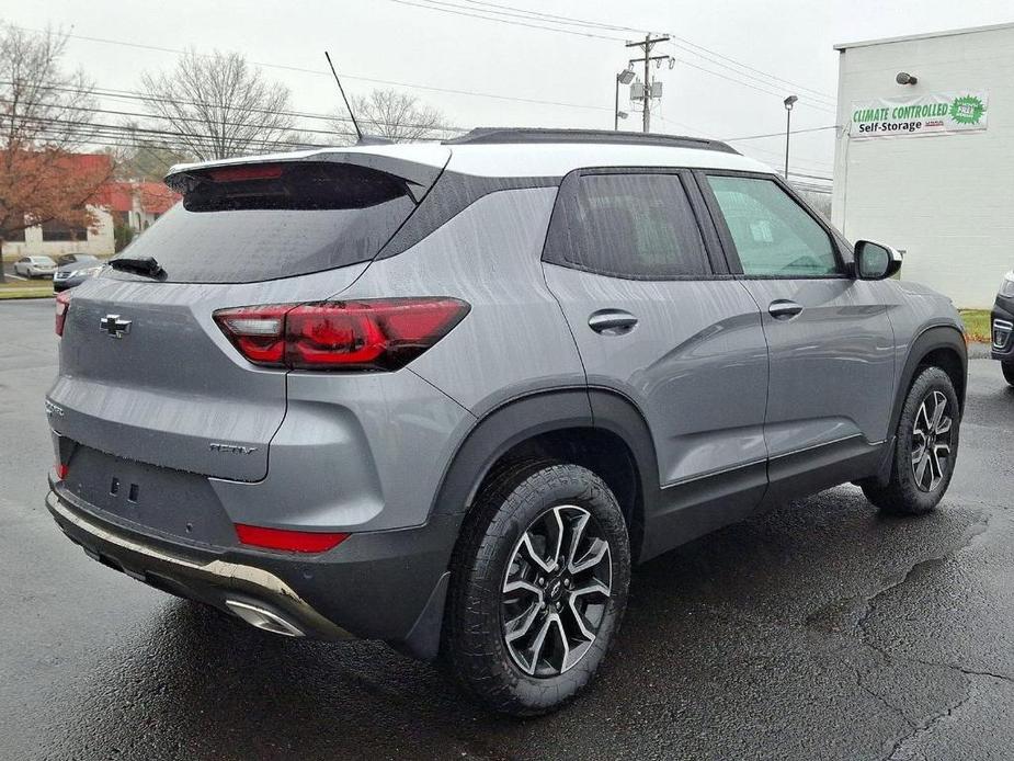 new 2025 Chevrolet TrailBlazer car, priced at $33,100