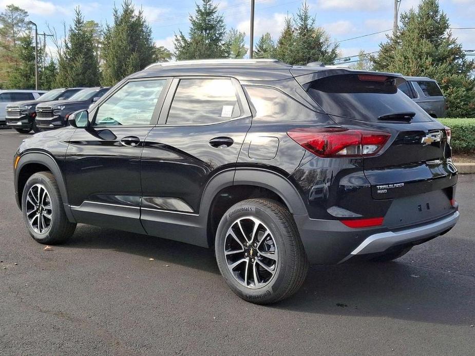 new 2025 Chevrolet TrailBlazer car, priced at $28,615