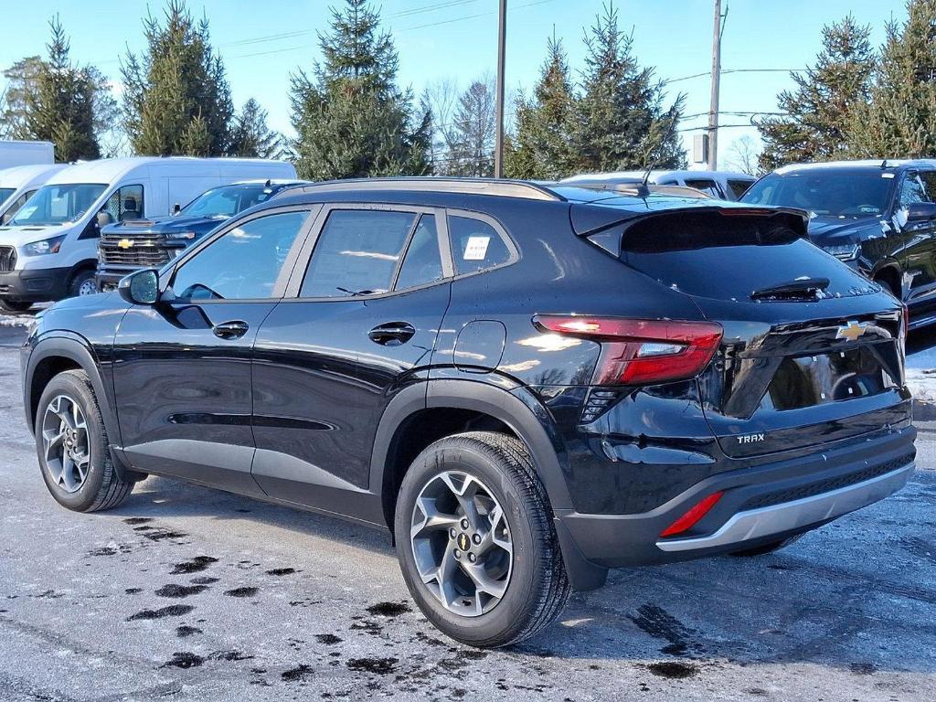 new 2025 Chevrolet Trax car, priced at $25,372