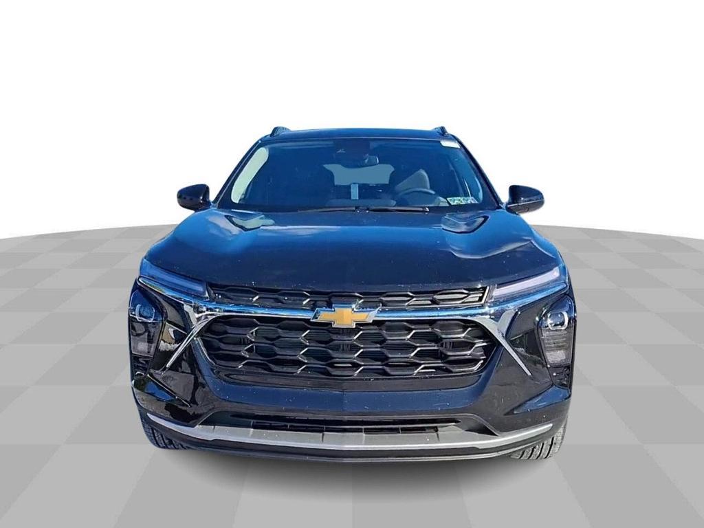 new 2025 Chevrolet Trax car, priced at $25,372