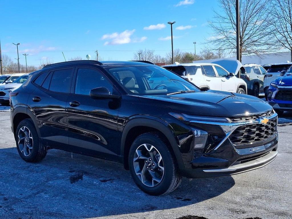 new 2025 Chevrolet Trax car, priced at $25,372