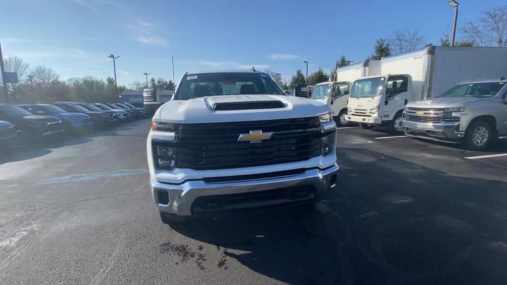 new 2024 Chevrolet Silverado 3500 car, priced at $62,610