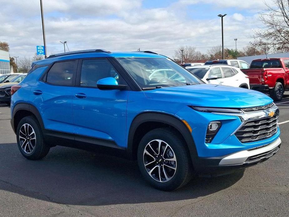 new 2025 Chevrolet TrailBlazer car, priced at $29,010