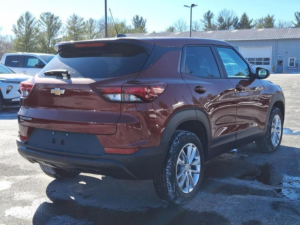 new 2025 Chevrolet TrailBlazer car, priced at $27,285