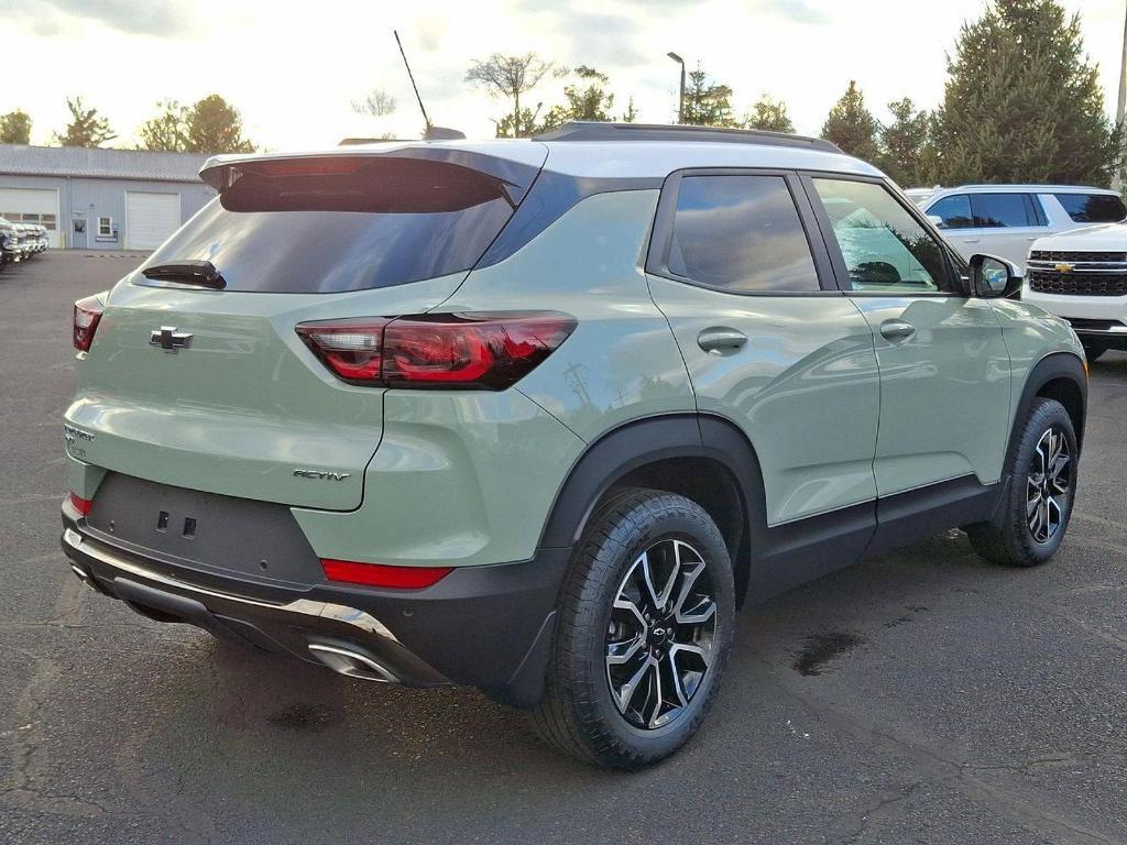 new 2025 Chevrolet TrailBlazer car, priced at $35,115