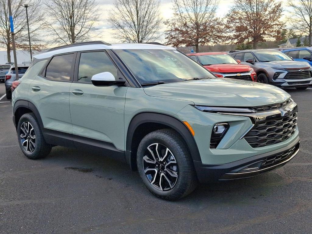 new 2025 Chevrolet TrailBlazer car, priced at $35,115