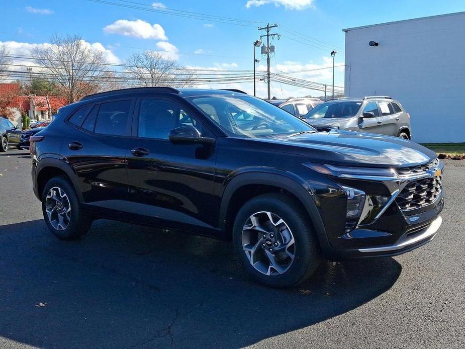 new 2025 Chevrolet Trax car, priced at $25,760