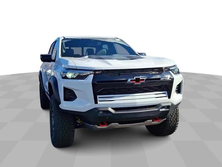 new 2024 Chevrolet Colorado car, priced at $50,645