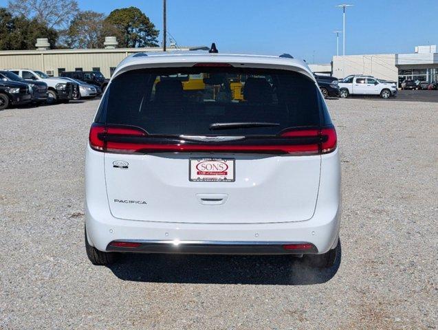 new 2025 Chrysler Pacifica car, priced at $41,925