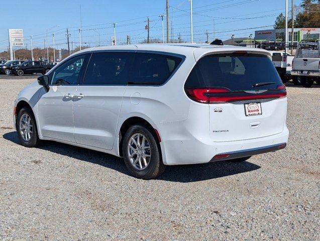 new 2025 Chrysler Pacifica car, priced at $41,925