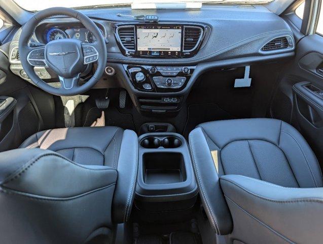 new 2025 Chrysler Pacifica car, priced at $41,925