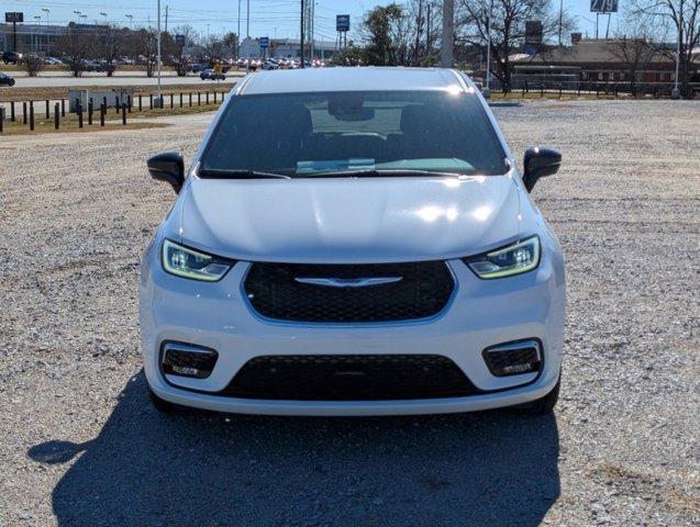 new 2025 Chrysler Pacifica car, priced at $41,925