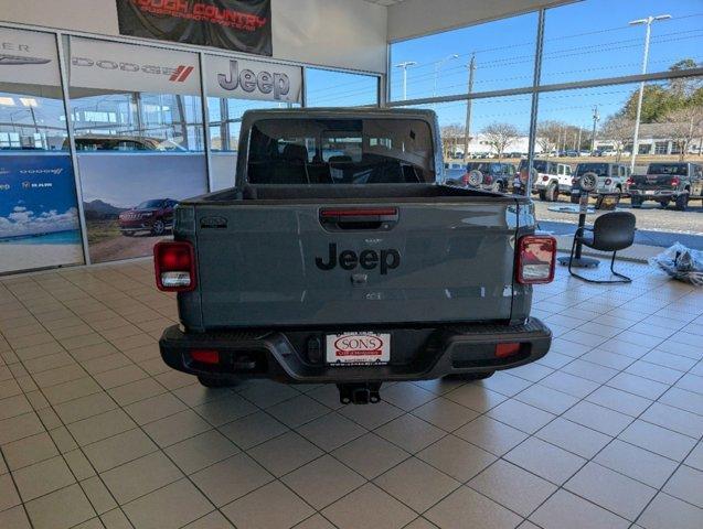 new 2025 Jeep Gladiator car, priced at $43,235