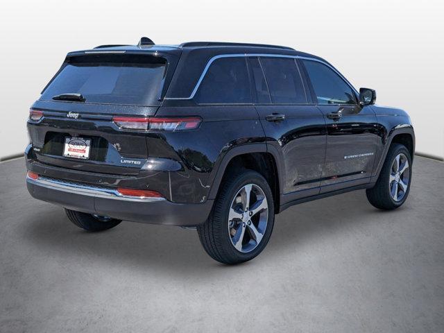 new 2024 Jeep Grand Cherokee car, priced at $43,995