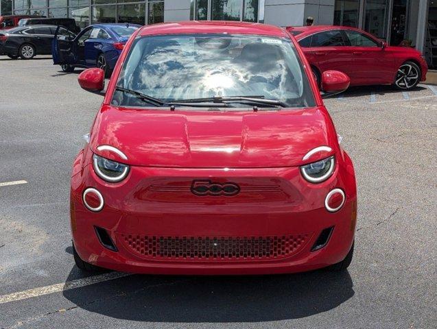 new 2024 FIAT 500e car