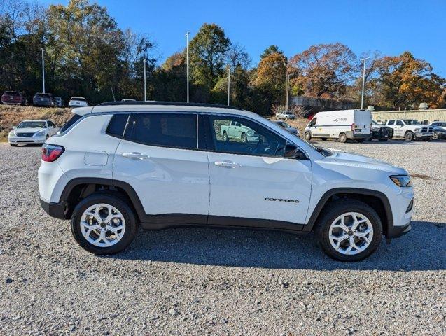 new 2025 Jeep Compass car, priced at $26,015