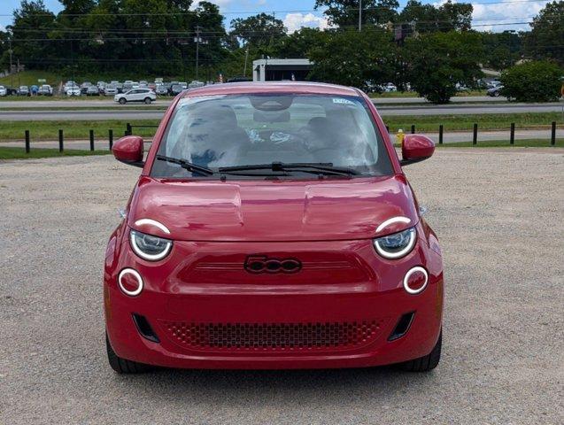 new 2024 FIAT 500e car