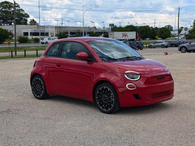 new 2024 FIAT 500e car