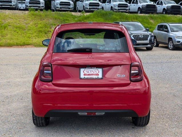 new 2024 FIAT 500e car