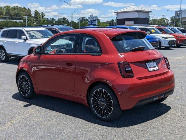 new 2024 FIAT 500e car