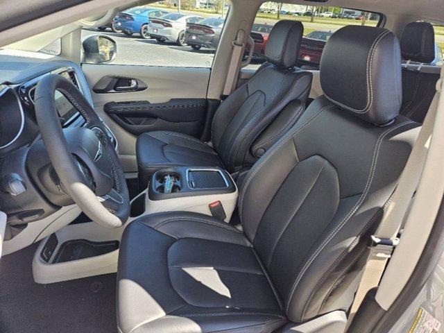 used 2023 Chrysler Pacifica Hybrid car, priced at $34,995