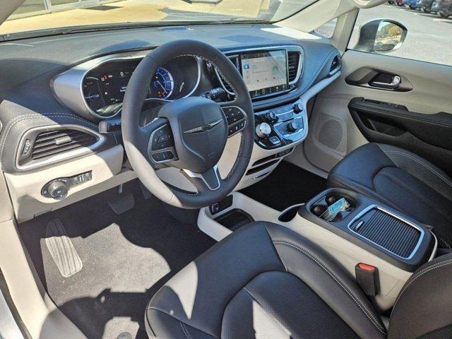 used 2023 Chrysler Pacifica Hybrid car, priced at $34,995