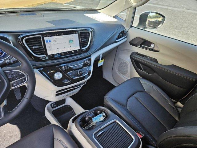 used 2023 Chrysler Pacifica Hybrid car, priced at $34,995