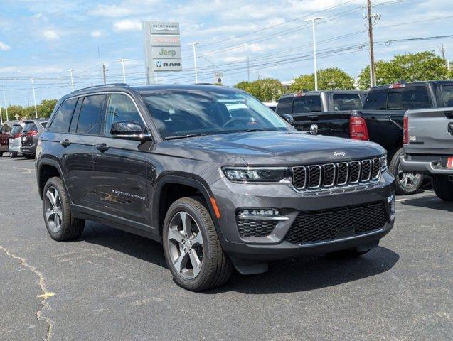 new 2023 Jeep Grand Cherokee car, priced at $37,995