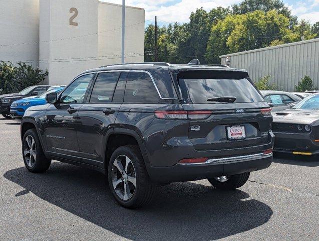 new 2023 Jeep Grand Cherokee car, priced at $37,995