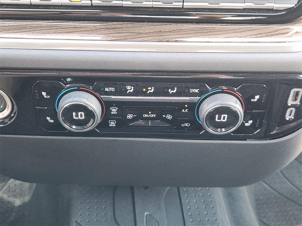 used 2024 Chevrolet Silverado 1500 car, priced at $36,883
