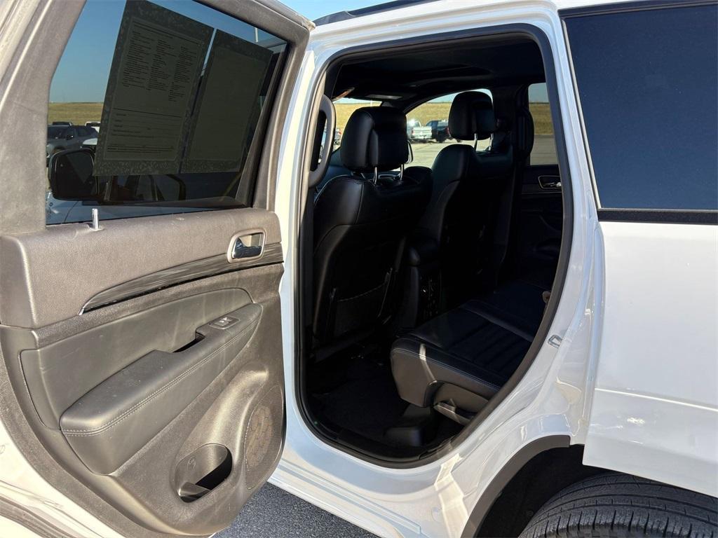 used 2021 Jeep Grand Cherokee car, priced at $27,381