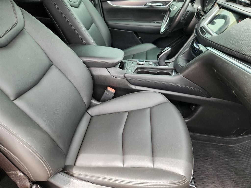 used 2021 Cadillac XT6 car, priced at $24,986
