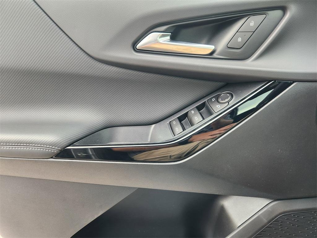 new 2026 Chevrolet Equinox car, priced at $30,320