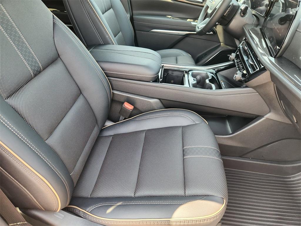 new 2026 Chevrolet Traverse car, priced at $58,778