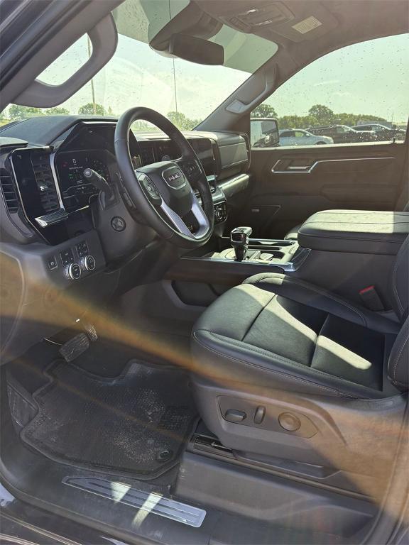 used 2023 GMC Sierra 1500 car, priced at $52,887