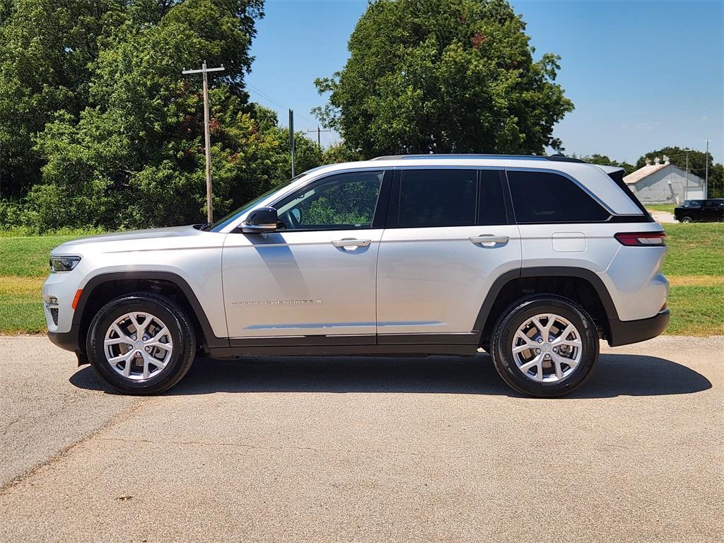 used 2022 Jeep Grand Cherokee car, priced at $30,500