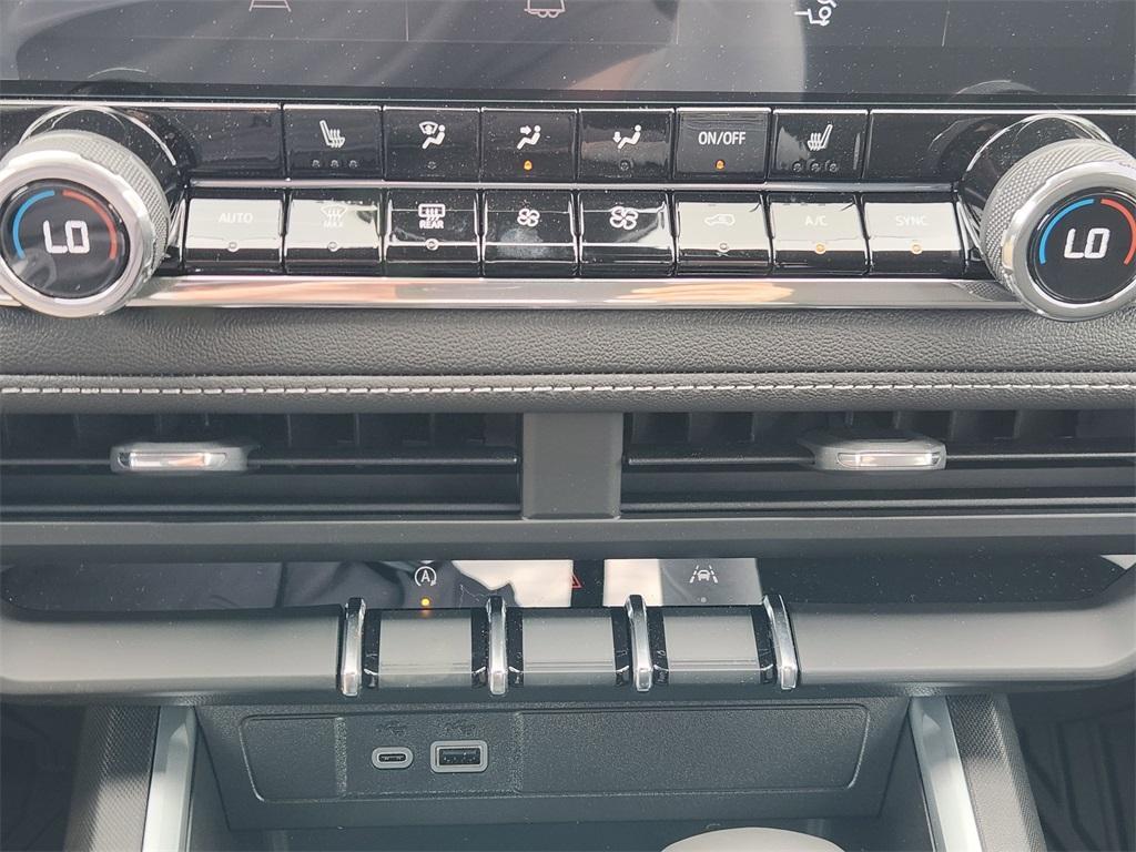 new 2025 Chevrolet Colorado car, priced at $37,760